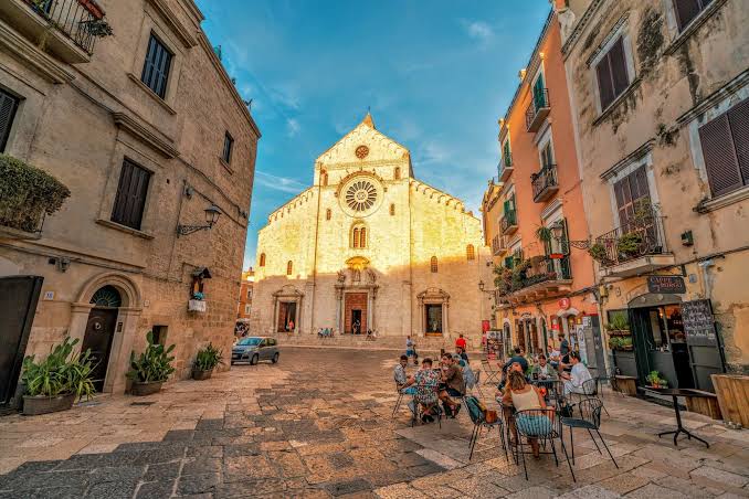 Cosa vedere a Bari: guida alle meraviglie della città tra storia, mare e tradizioni